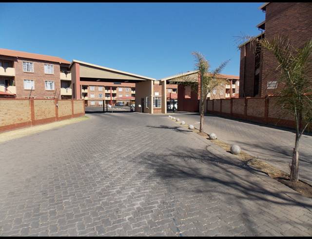 2 bed property for sale in COMET